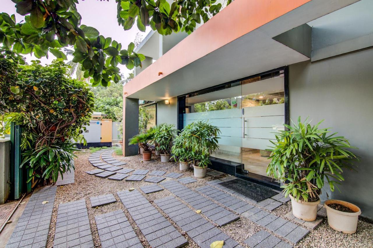 Oyo Hotel 55 Lawsons Bay Jalāripeta Exteriör bild